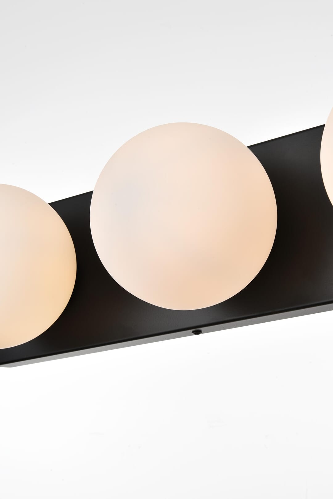 LD7303W31BLK