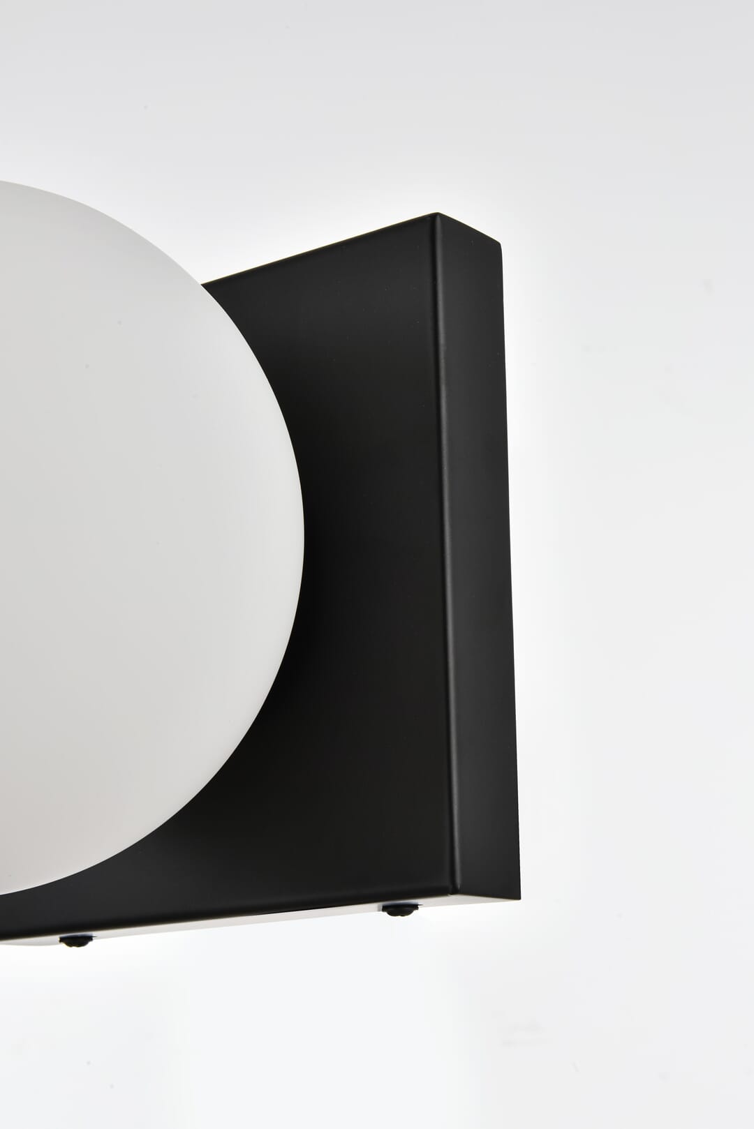 LD7303W6BLK