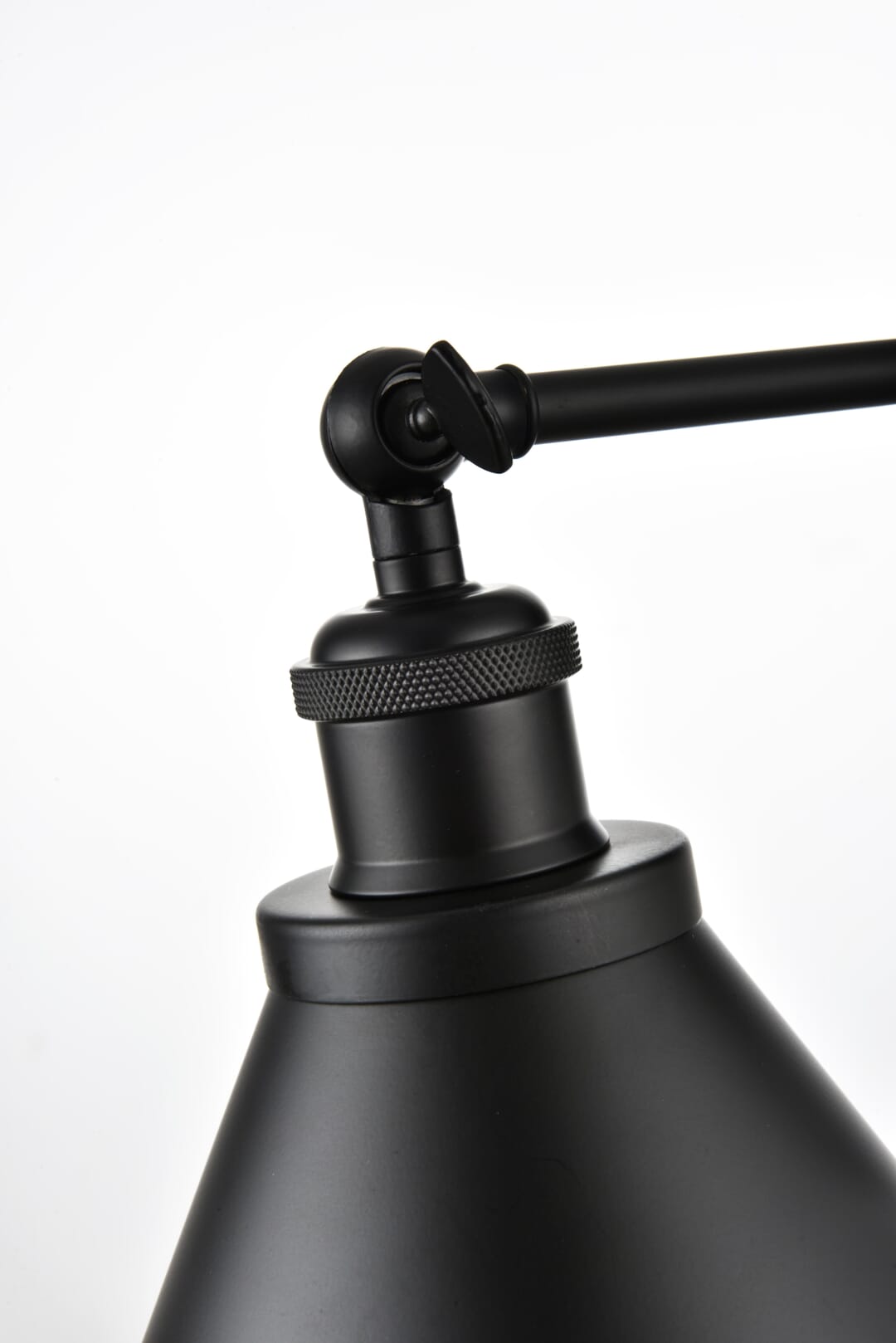 LD7324W7BLK